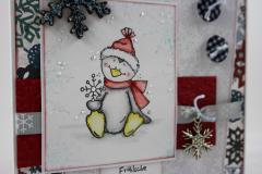 Weihnachtskarte Schneeflocken-Pinguin 2